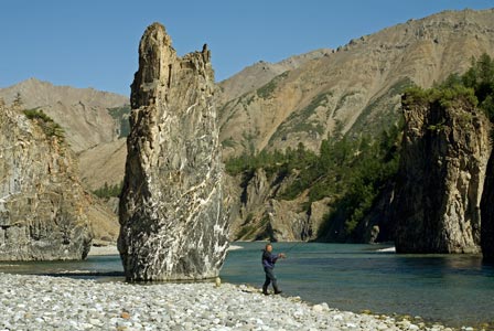 Останец в русле Омулёвки. 