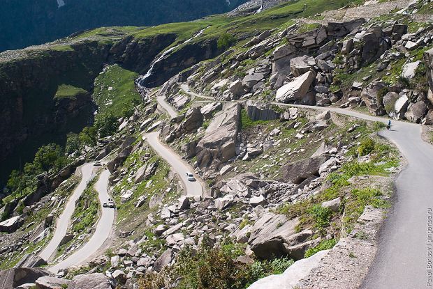 дорога с перевала Ротанг в Манали, road from Rohtang pass to Manali