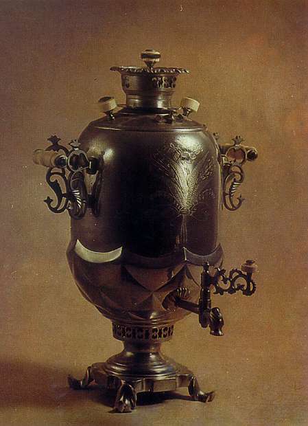 Самовар, форма "Желудь". 2-ая половина XIX века. Латунь, никелировка.
