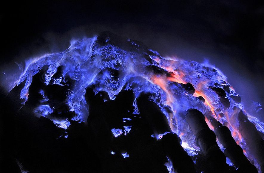 Захватывающие снимки вулкана Kawaha Ijen