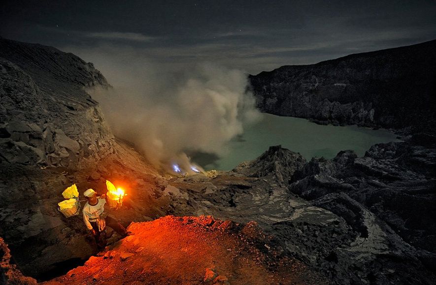Захватывающие снимки вулкана Kawaha Ijen
