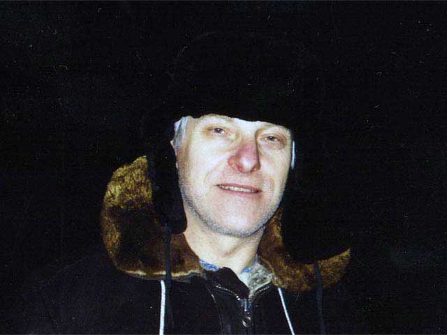 Прилетели поздно ночью